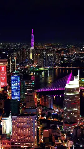 Thành phố Bản hòa ca của ánh sáng và nhịp sống #xuhuong  #saigontrend 