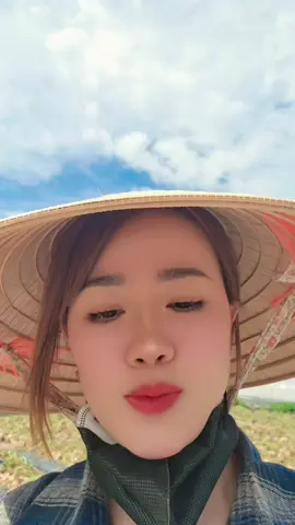 #hanquoc🇰🇷   thu hoạch đậu phộng cùng e nha..