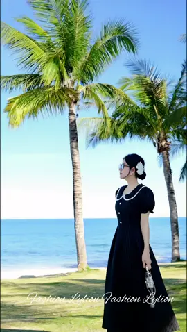 Váy Sọc Phối Cổ Sen Viền Ren Thiết Kế Sang Trọng #thoitrangnu #vaykesoc #vaythietke #fashionlylion #vayvienren. 