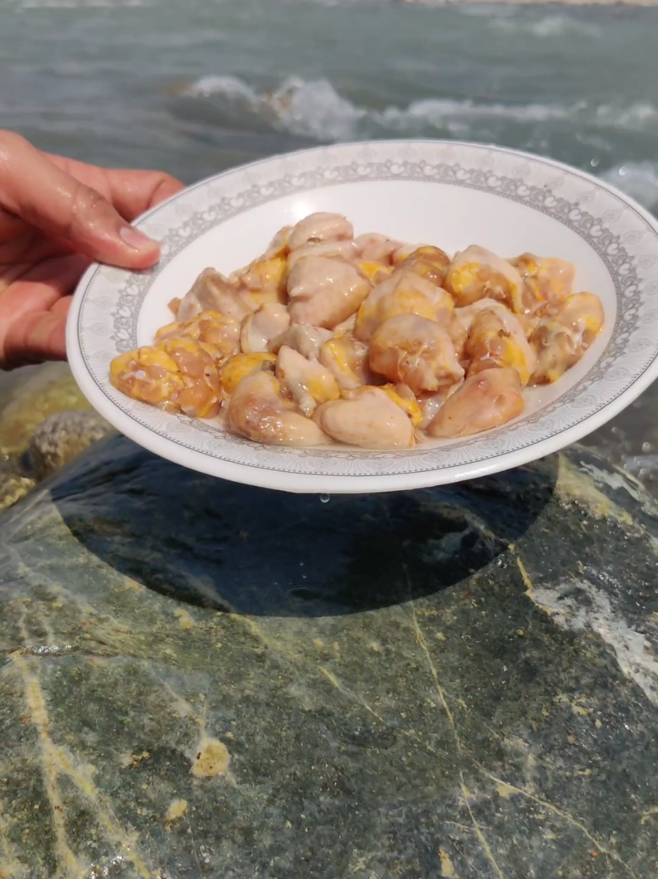 riverside dumcha and tomato chutney 😜😍#riverside #unfreezemyacount #repost #dumcha #tomato 