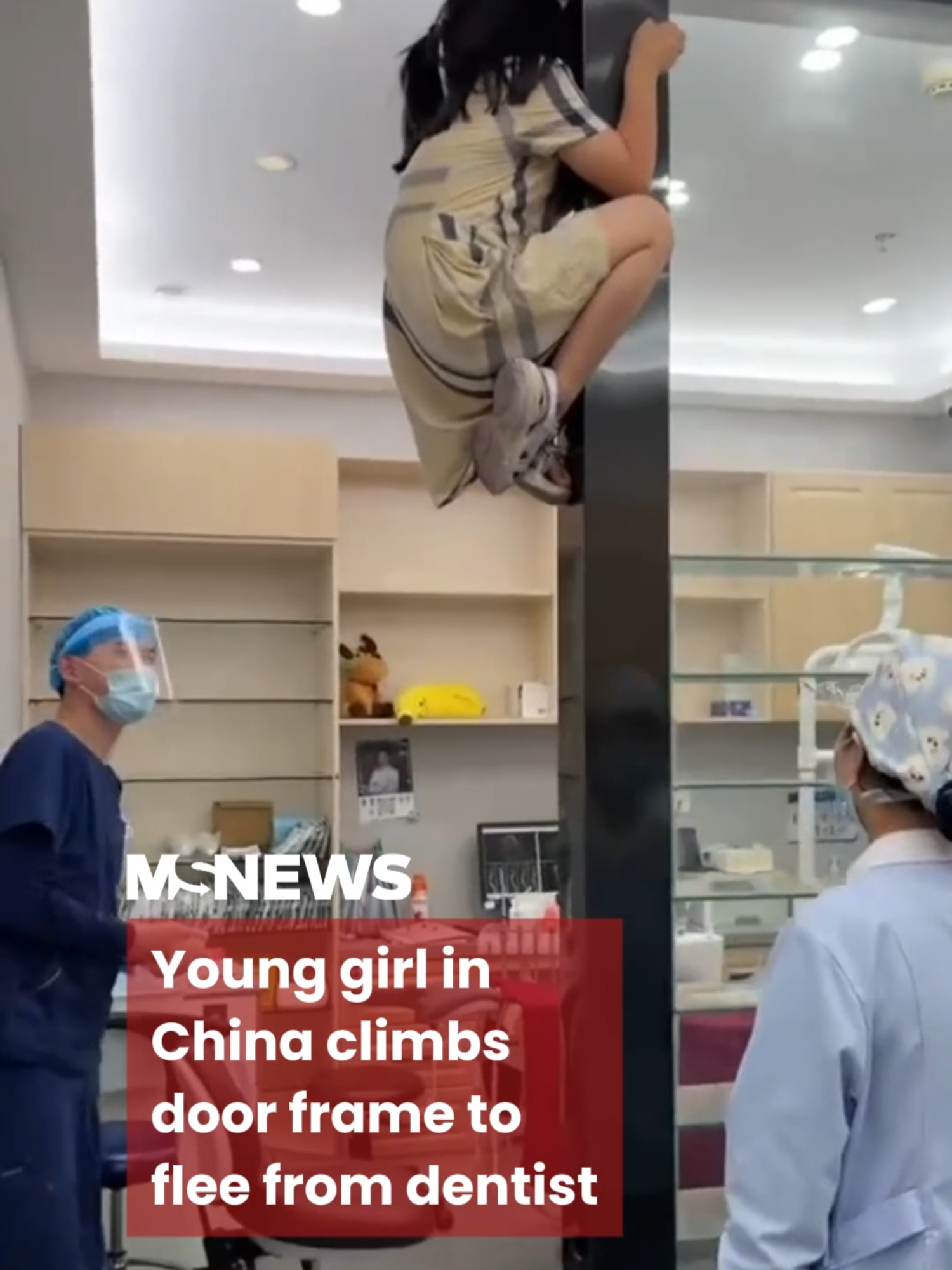 The staff members were able to bring the girl down for her dental treatment 🦷#mustsharenews #sgfyp #china
