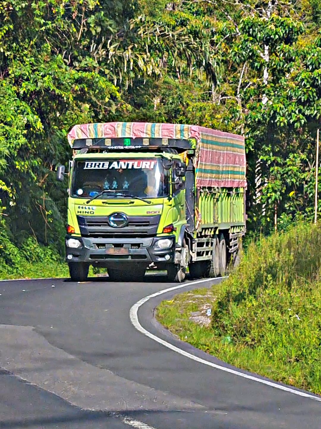 Bambang tanfan selalu berbagi rejeki nya.. mksh bnyak abgku #fyp #truck #viralvideo 
