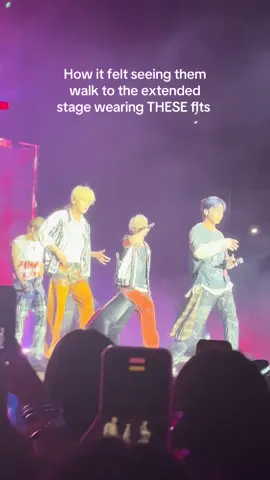 Dare I say this tour had some of the best stage outfits #tomorrow_x_together #txt #moa #fyp #foryou 