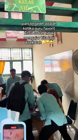 sehat sehat trus yh buk  #fyppp #anaksekolah #perpisahantermanis #guru #madrasah 