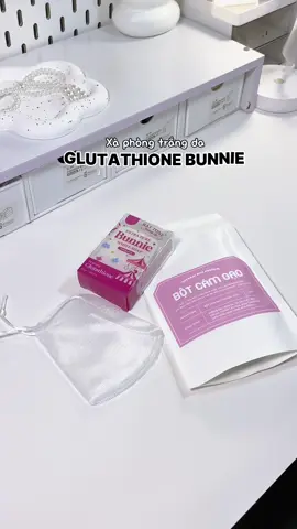 Đi biển về da cháy nắng đen nhẻm luôn mà tìm được chân ái rồi thì da trắng bật tone sau 2 tuần 🫶 #trangda #xaphongtamtrang #xaphongtrangda #glutathione #xaphongglutathione 