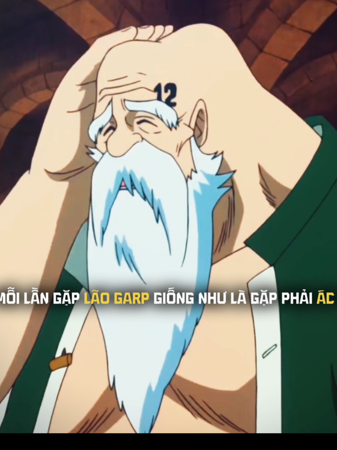 One Piece chap 1161: Kaido muốn thử sức mình với Garp prime, hên Big Mom ngăn lại :))  #onepiece 