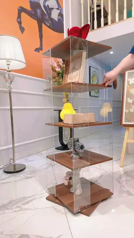 Kệ đựng sách xoay 360 độ bằng chất liệu acyclic trong suốt rất cao cấp , đặt các món đồ decort trang trí lên đây thì vô cùng là đẹp ạ! Kệ 4 tầng bằng gỗ nguyên khối, trang trí phòng khách hoặc phòng ngủ đều rất đẹp và vô cùng sáng tạo ạ