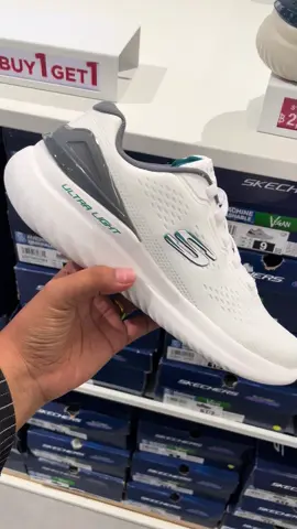 Skechers 426000ကျပ်နဲ့ တစ်ရံဝယ်တစ်ရံလက်ဆောင်ရနေတယ်  မှာချင်ရင် Telegram 09759975768ကိုဆက်သွယ်ပေးပါ📌#skechers #buyonegetonefree #fyp #tiktok 