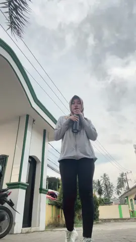 Kirain olahraga mau sehat , ternyata mau naik gunung hahah😆 #fyp #lari #gunung #olahraga 