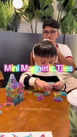 Travel toy for your toddler #minimagnetictiles #busybag #toysforkids 