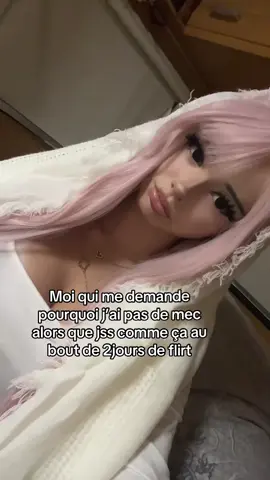 VENEZ SUR MON SERVEUR DISCORD 🥀#pinkhair #egirl #07 #folledubus #jalousie 