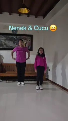 #ngapainrepot versi cucu dan nenek. Aleeka dan Mimi 😘😘