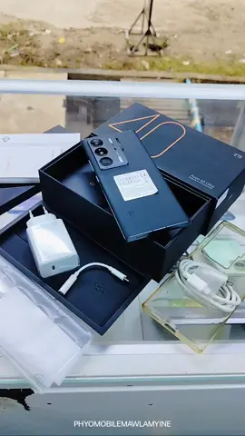 ❝ 𝗭𝗧𝗘 𝗔𝘅𝗼𝗻 𝟰𝟬 𝗨𝗹𝘁𝗿𝗮 ❞ အော်ရဂျင်နယ်ဗူးပစ္စည်းအစုံအလုံးတော်တော်သန့်တယ် 𝗦𝗱 𝟴 𝗚𝗲𝗻 𝟭 ဆိုတဲ့ 𝗖𝗣𝗨 အကြမ်းစားနဲ့မှန်ခုံးရှားပါးလိုချင်တိုင်းဝယ်မရဘူးနော် လက်ရှိမော်လမြိုင်မှာခုလိုအလုံးသန့်အော်ပစ္စည်းစုံနဲ့ဒီမော်ဒန်မျိုး နောက်တစ်လုံးရှိချင်မှရှိမယ် 🤗  𝗠𝗮𝗶𝗻 𝗖𝗮𝗺𝗲𝗿𝗮 𝟲𝟰 𝗠𝗣 ကို 𝗣𝗲𝗿𝗶𝘀𝗰𝗼𝗽𝗲 𝗧𝗲𝗹𝗲𝗽𝗵𝗼𝘁𝗼 လေးနဲ့ဆိုတော့ပုံထွက်တွေမိမိုက်နေမှာအထူးညွန်းနေစရာလိုမယ်မထင်ဘူး  ဒါနဲ့တင်ပဲလားဆိုတော့ မဟုတ်သေး​ပြန်ဘူး 𝗦𝗲𝗹𝗳𝗶𝗲 𝗖𝗮𝗺𝗲𝗿𝗮 ကိုလည်းမှန်အောက်မြုပ်ထားပေးတယ် လုံးဝအပျောက်လုပ်ထားပေးတာကြီးကကျွတ်ဆင်ကြီးဗျာ အသံပိုင်းလည်း 𝗦𝘁𝗲𝗿𝗲𝗼 𝗦𝗽𝗲𝗮𝗸𝗲𝗿 ကို 𝗦𝗻𝗮𝗽𝗱𝗿𝗮𝗴𝗼𝗻 𝗦𝗼𝘂𝗻𝗱 ဆိုတော့အသံထွက်လည်းရှယ်ဗျာ(တော်ပါပြီလေညွှန်းတာတွေတအားများနေပြီ 🤪) 𝗭𝗧𝗘 𝗔𝘅𝗼𝗻 𝟰𝟬 𝗨𝗹𝘁𝗿𝗮 𝗥𝗮𝗺 𝟭𝟮 / 𝟮𝟱𝟲 𝗚𝗯 𝗦𝗱 𝟴 𝗚𝗲𝗻 𝟭 𝗖𝗵𝗶𝗽𝘀𝗲𝘁 𝗗𝗶𝘀𝗽𝗹𝗮𝘆 𝗙𝗶𝗻𝗴𝗲𝗿 𝗕𝗮𝘁𝘁𝗲𝗿𝘆 𝟱𝟬𝟬𝟬 𝗺𝗔𝗵 / 𝟲𝟱 𝗪 𝗖𝗵𝗮𝗿𝗴𝗲𝗿 𝗔𝗹𝗹 𝗔𝘀𝘀 𝗕𝗼𝘅 💰 𝗣𝗿𝗶𝗰𝗲.....𝟭𝟮𝟱𝟬𝟬𝟬𝟬 𝗞𝘀 ............................................... 𝗞𝗽𝗮𝘆 နဲ့ဘာဖုန်းဝယ်ဝယ် အပို % ပေးစရာမလိုပါဘူးဗျ  နယ်ဝေးကာစတန်မာများငွေကြိုလွှဲစနစ်ဖြင့်ငွေလွှဲဝင်တာနဲ့ နီးစပ်ရာကားဂိတ်မှတစ်ဆင့်ပို့ပေးပါတယ်  ☎ 09793532672 ☎ 09978944240 ☎ 09965656986       𝗞𝗽𝗮𝘆__09965656986 (𝗬𝗲 𝗣𝘆𝗮𝗲 𝗣𝗵𝘆𝗼)        လိပ်စာ....စျေးကြိုမီးပွိုင့်အဆင်း/ကျောက်မီးသွေးရုံလမ်း/ ရေတွင်းလမ်းဆုံ/မော်လမြိုင်မြို.