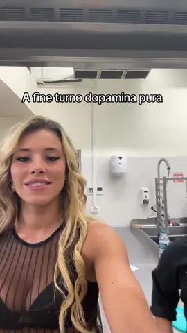 A fine turno la pazzia subentra 😂😂 #pizzatime #pizza #cucinaitaliana #viral 