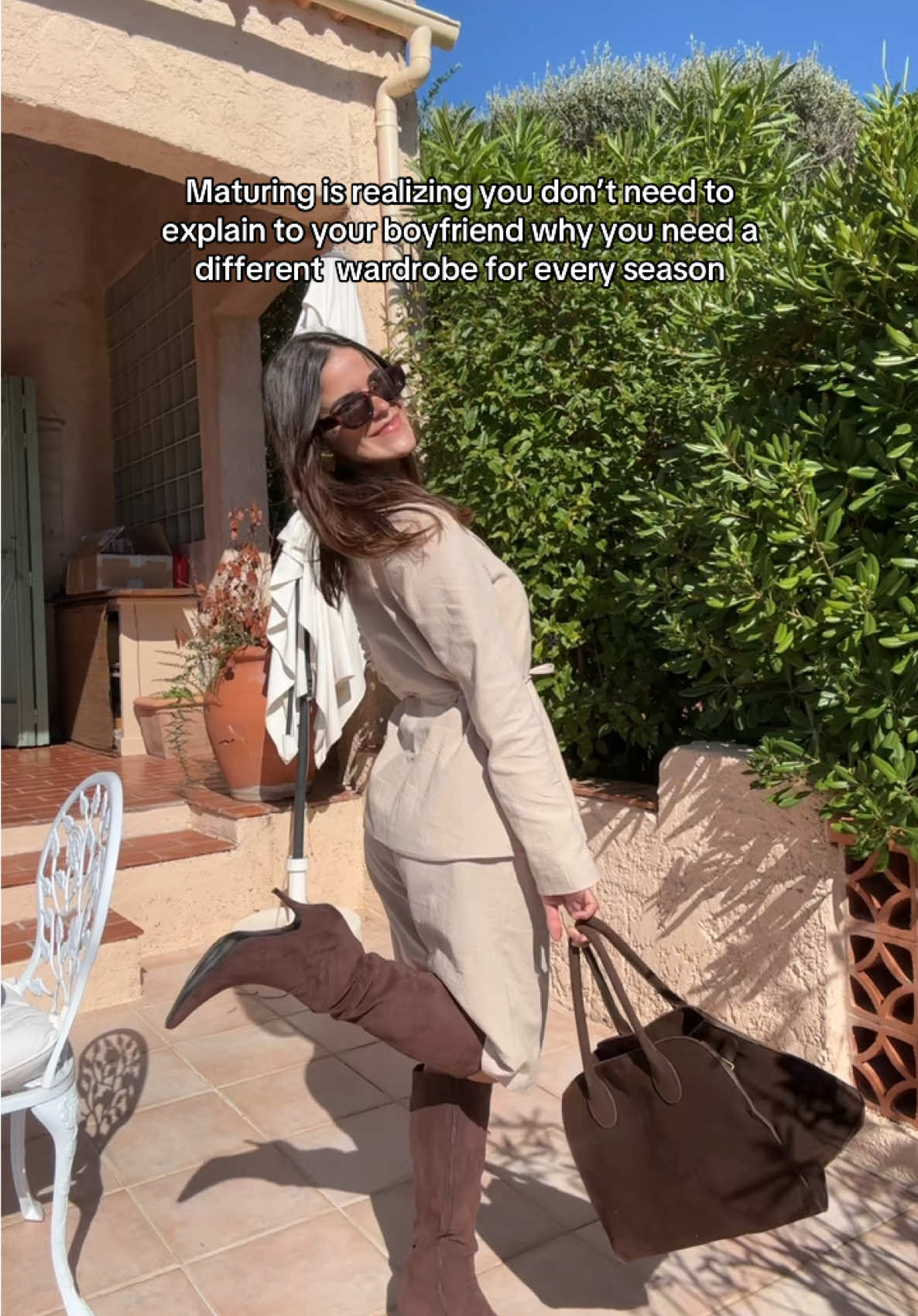 comme ils ne pourront jamais comprendre… vous avez -15% avec le code « FRDAY » sur le site @boohoo FR en plus des promos ! Bon shopping mes stars 😜🛍️ #frenchdays #boohoo #soldes #sales #lookdujour #OOTD  Publicité 