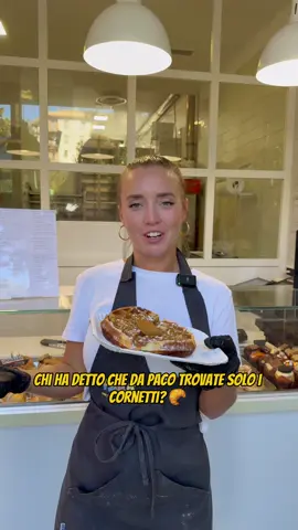 Oggi super waffle, che te ne pare?😍  #pacocornetteria #waffle #lotus #caramello #vomero 