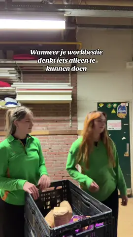 We kunnen niks alleen natuurlijk 🙃 #poieszsupermarkten #hetsticht #fyp #workbestie 
