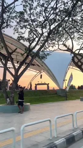 Samarinda dan magical sunsetnya🥹💓 #samarinda #sunset #vibes 