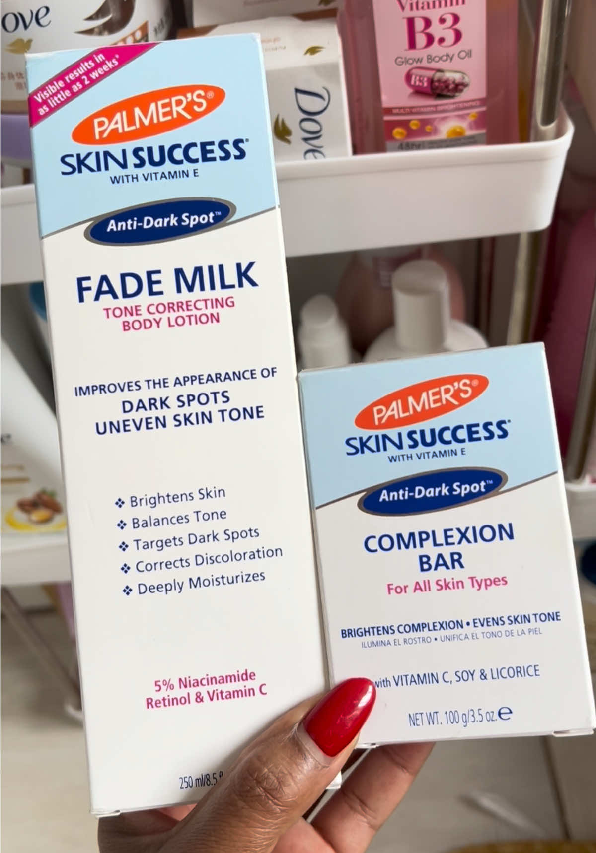 A plug for all my ladies!! I swear your skin will thank you!! #showerroutine #skincare #theeprettychef #palmers #collagen 