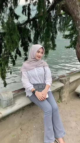 Celana nya bagus banget #foryou #viral #fyp #jeanshighwaist #fypシ 