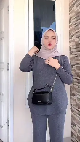 Setelan kulot Wanita kancing 