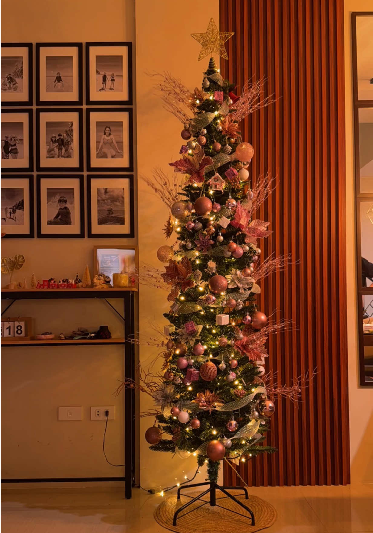 Another #preggyproject bago ma-unbox ang buntis. 😅🎄✨#fyp #christmastree #christmastiktok #christmasdecor 