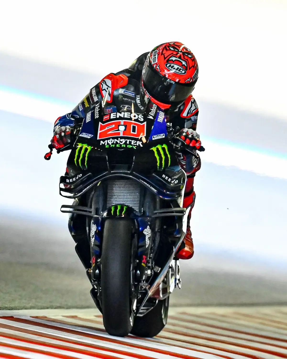 💬 @fabioquartararo20, Grand Prix of Japan - Practice Result - 8th: “This morning, we didn’t want to use the right tyre, the medium. Everybody was on the soft and the hard to save tyres. For me, this afternoon was quite okay. I’m happy to be inside the top 10. It’s better to be directly in Q2 on the Friday, because we know how difficult it is to go through Q1 on the Saturday morning. We will continue to work on pace consistency for this weekend. We are working a lot, and hopefully we can make a step.” #MonsterYamaha | #YamahaMotoGP | #YamahaFactoryRacing | #MotoGP | #JapaneseGP