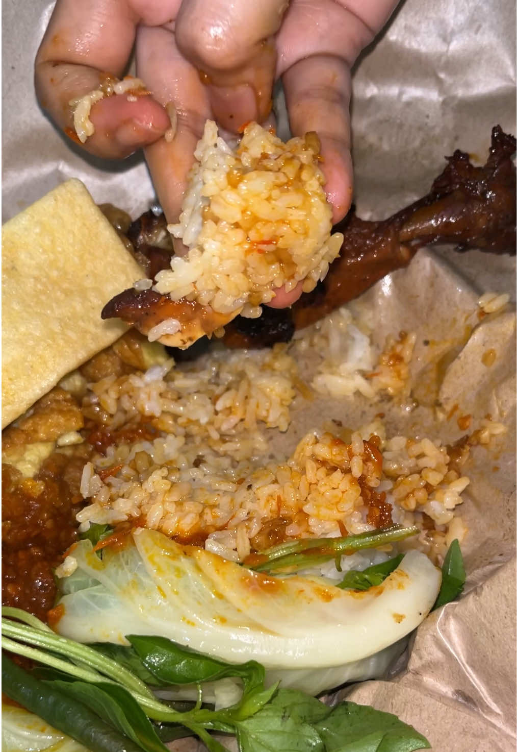 #sambel nya endulsss bgt ih 🤤 orang Banyuwangi Kota pasti familiar lah sama lalapan satu ini #lalapan #menusimple #masakanrumahan #4u 