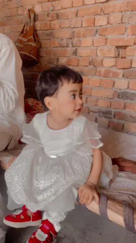 Baby cute🥰🥰🥰🥰😍😍❤️❤️baby beautiful 🤩 🥰🥰🥰