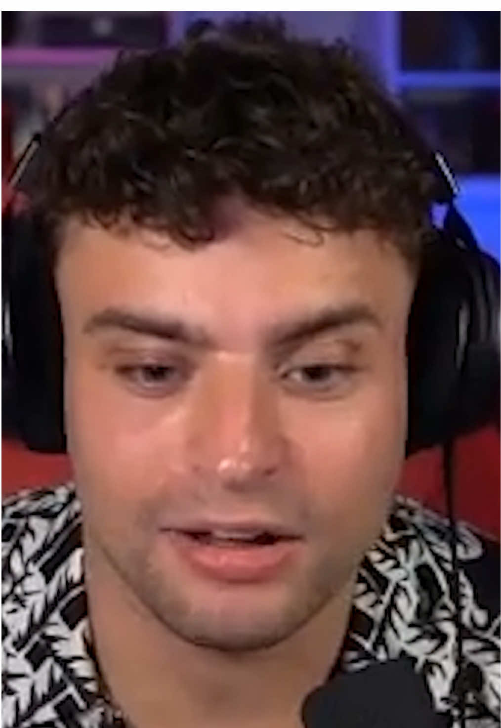 Was passiert hier eigentlich 😂😭 #fürdichpage #fyp #horrorgame #demontologist #funnystreamclips #lustigevideos #duostreamers #geister 