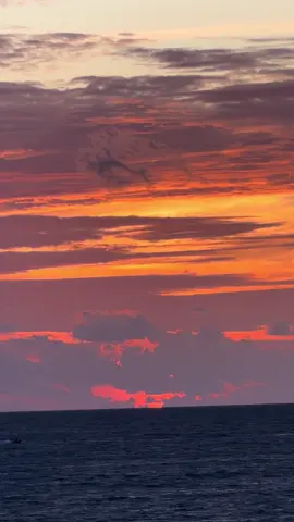 Sunset Langkawi is another level cantik dia  #sunset #fyp  #sunsetvibes #langkawi #hiddencafe