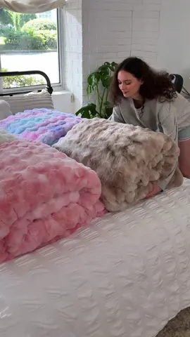 Soft, soft, soft!  bunny blanket Click the link to see more colors!#blanket#blanketlife #bunnyblanket #soft #duvet #fallfreshness #tiktokshopblackfriday #bedsure #dream