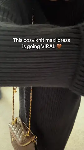 Cosy, chic & budget-friendly 🍂👜 #AffordableFashion #OOTD #TikTokMadeMeBuyIt #CosyChic #winterstyle 