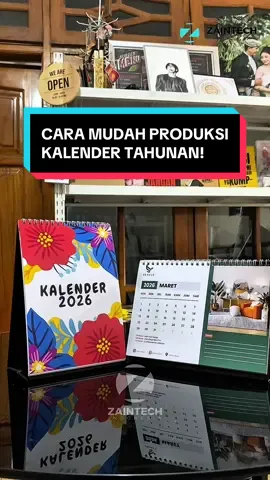 Siapa bilang produksi kalender tahunan sulit? Padahal semudah itu lho!  #kalender #kalender2026 #pemotongkertas #percetakan #zaintech 