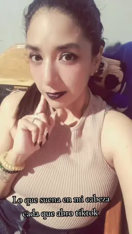 No lo pude evitar es pegajosa jajaja #flor #flormorada #flormorada💜 #song 