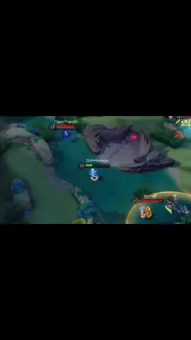 @ChangHiuQueMienTrung  hướng dẫn ae né chiêu#lienquanmobile#aov#xuhuong#fyp#meme 