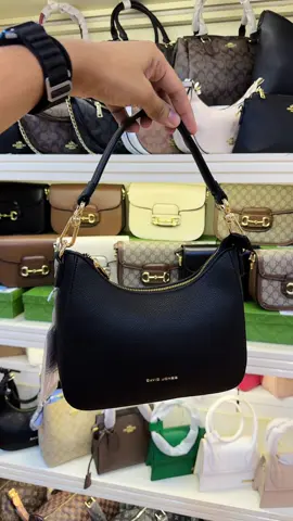 DJ လေးလှလိုက်တာ🖤 Viber0️⃣9️⃣7️⃣6️⃣4️⃣4️⃣3️⃣1️⃣6️⃣8️⃣0️⃣ နဲ့ Fb page မှာသာ ဆက်သွယ်မှာယူပေးပါ🖤 #fyp #the_bag_collections_by_yarzar #bagshopping #mandalay #bagshop  