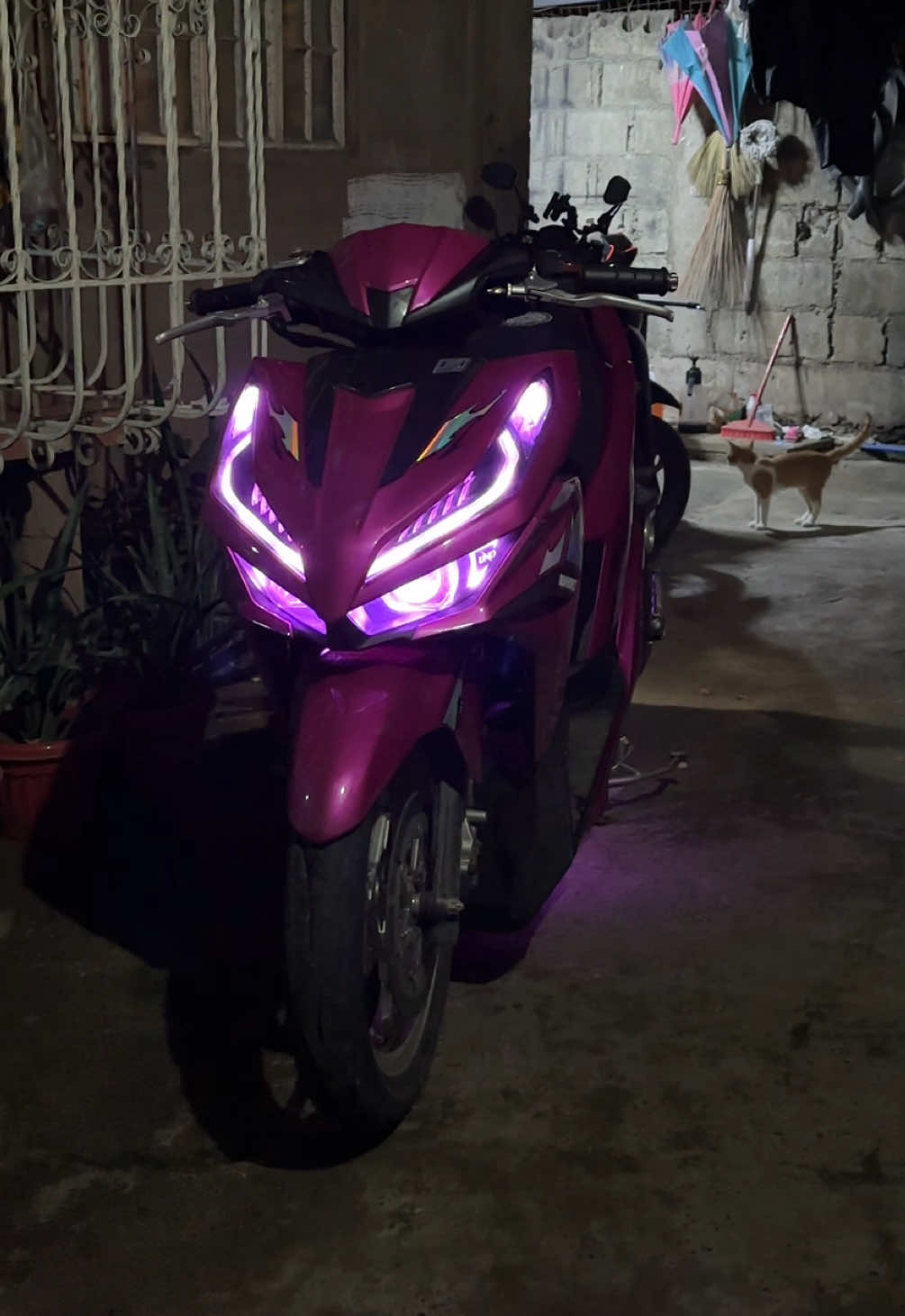 underglow ni @CUKIWORKS🥵👌🏻 #uno #hondaclick #v3 #underglow #indoconcept🇮🇩 