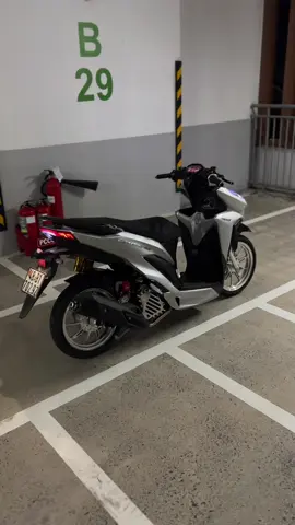 Con var cải lương 🤡🤡 #thang48dn #variodokieng❤️ #vario150 #varionistyindonesia #vario 