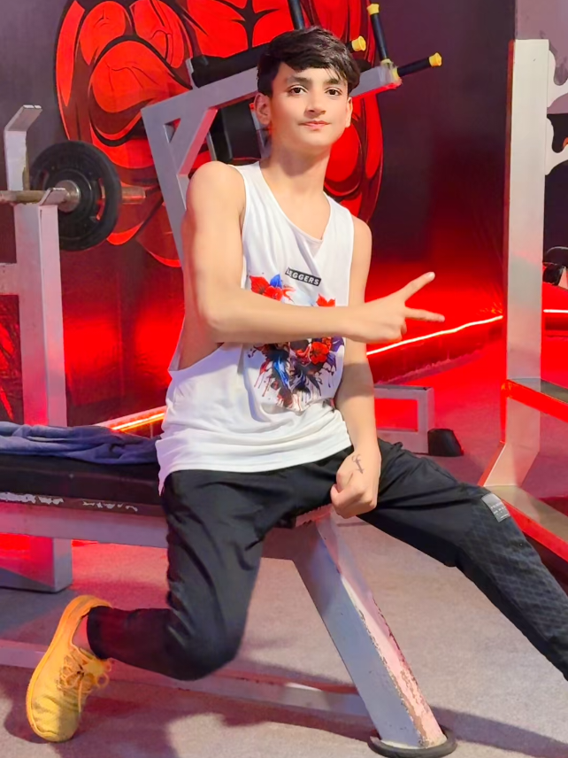 gymlover 💪🏻 for you 🥲🥀 repost karo 🥹#unfreezemyacount #trending #veral_video #foryou #gymmotivation @Rafiullah Muslih🇦🇫🌿🇺🇸 @Villain 🥷🏻 