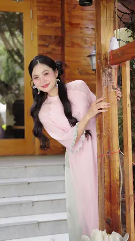 Xúng xính áo dài hồng đi chơi Trung thu chưa các nàng? #aodaicachtan #aodaingo #trending #xuhuong #aodaitet 