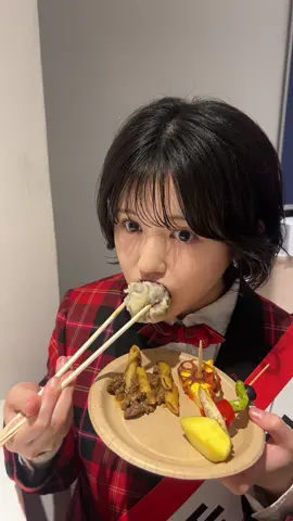 絵に描いたような😳顔 丹波山村のイベントで 鹿肉ペンネ(激うま)と鹿肉焼売(激うま)を食してﾐﾀｧ‼️動画です。 癖がなくて美味しすぎま🦌…