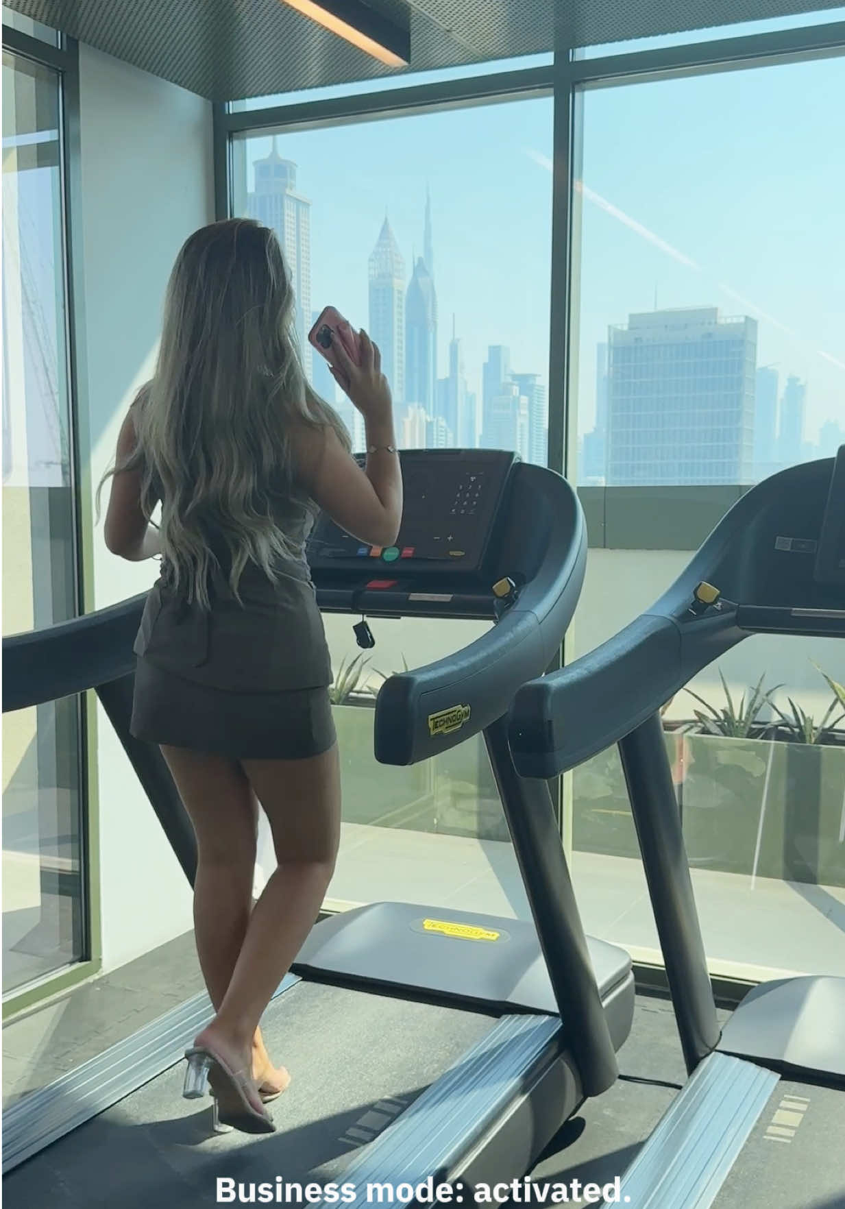 Only at Mood22 ✨ #DubaiLiving #DubaiLifestyle #DubaiLuxury #Foryou #moodliving 