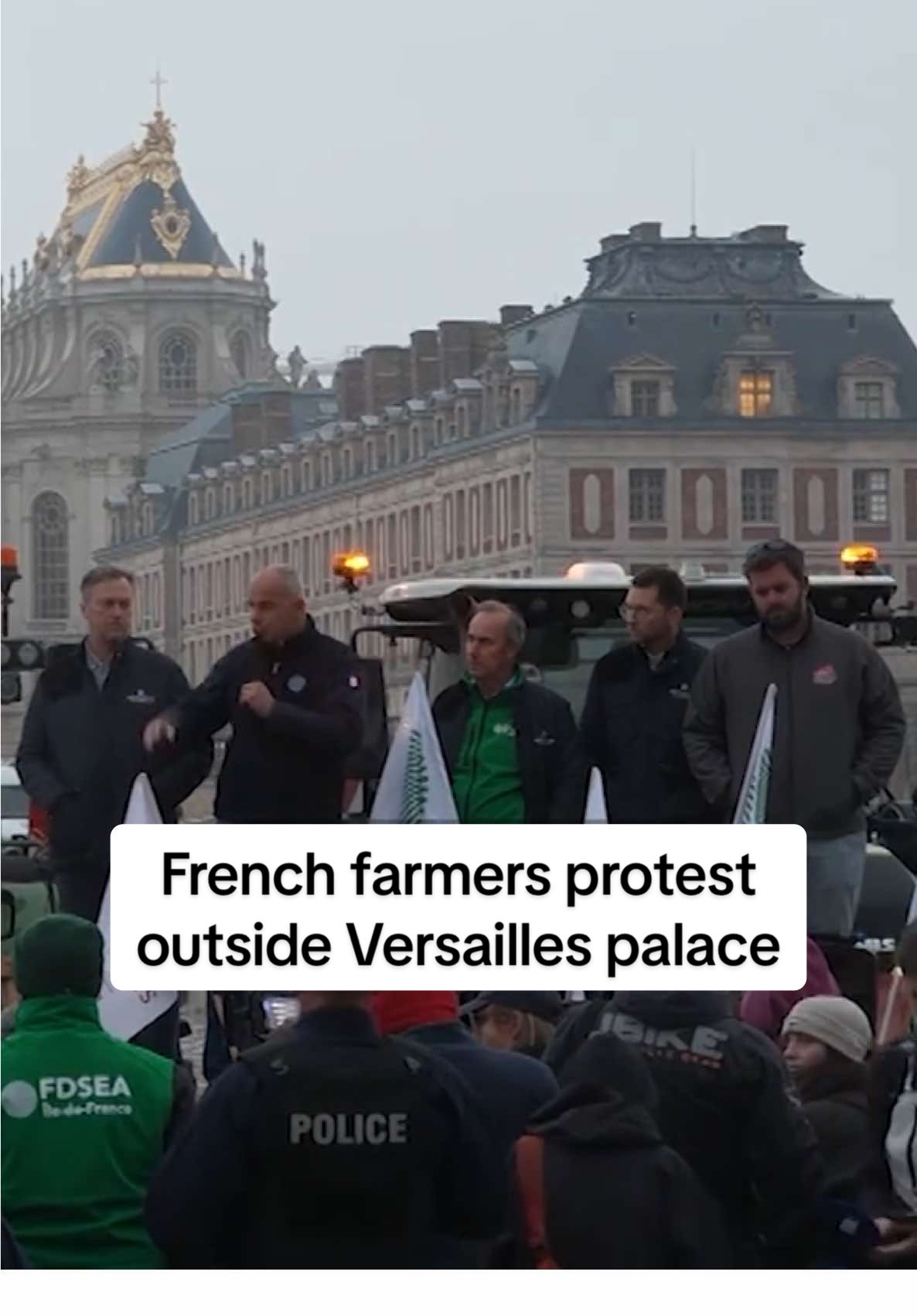 Around 100 French farmers demonstrated in front of the Versailles palace on September 26, calling for the elimination of regulations in agricultural practices that they say are squeezing their profits and threatening their livelihood. Maxime Lievin, President of the Jeunes Agriculteurs’ (Young Farmers) chapter in Seine et Marne department voiced their concerns. | #farmer #farming #france #protest #versailles