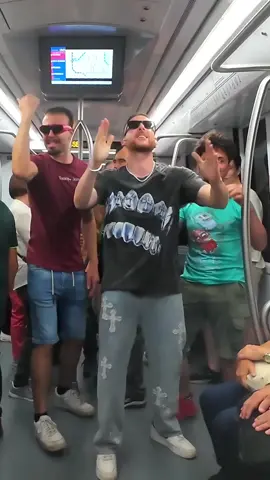 FATECE LARGO CHE PASSAMO NOI ft. VECCHIETTI 🎤 #roma #stornelliromani #lasocietàdeimagnaccioni #landofiorini #metro 