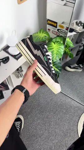 Ganteng ni derr 🥶🥶 #sepatusneakers #localbrand #sepatumurah #sepatusekolah 