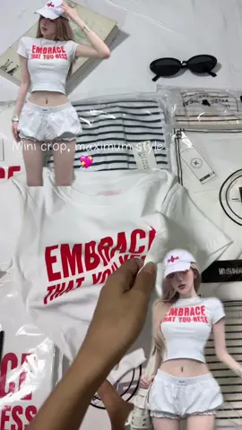 𝐈𝐧𝐬𝐭𝐨𝐜𝐤  𝐆𝐫𝐚𝐩𝐡𝐢𝐜 𝐂𝐫𝐨𝐩 𝐓𝐨𝐩 𝐓-𝐬𝐡𝐢𝐫𝐭 📎💋  “နောက်ဆုံးပေါ်လူငယ်စတိုင် ✨ Trendy crop top” 🛍️ 𝐒𝐭𝐨𝐜𝐤ရှိတုန်းမြန်မြန်သာလာမှာလိုက်တော့နော် 💌 📏 𝐒𝐢𝐳𝐞 –𝐬𝐦𝐚𝐥𝐥 / 𝐋𝐛-𝟗𝟎  ✅ YGN & MDY → COD available ✅ Other cities → Prepaid only 📌 စိတ်ကြိုက်ဝယ်ယူထားသော ပစ္စည်းများကို ပြန်လဲ/ပြန်အမ်းမလုပ်ပေးပါဘူးရှင့် 🙏 #numberonegirlonlineshop  #YouthfulStyle #TrendyVibes #GraphicCropTop #StreetStyle