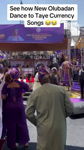 See how New Olubadan Dance to Taye Currency Songs 😂😂 #fyp #fyppppppppppppppppppppppp #ibadan #fypage #viral 