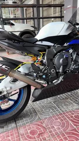 Honda Dream #R1M #CapCut #fypシ #following #bigbikecambodia 