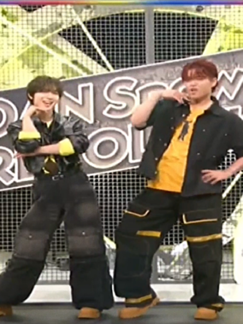 しめしず🩷💛それスノ完コピダンス Turning up ちゃかちゃんの応援の声がいいね❤#トラジャ #travisjapan #七五三掛龍也 #吉澤閑也 